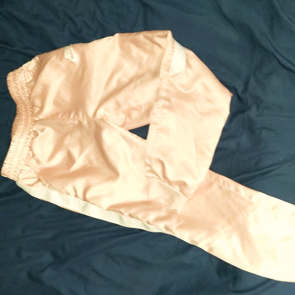 Girls Nike Joggers Silky Feel Size 5/6
